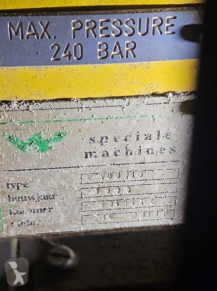 Samochód dostawczy Deutz...