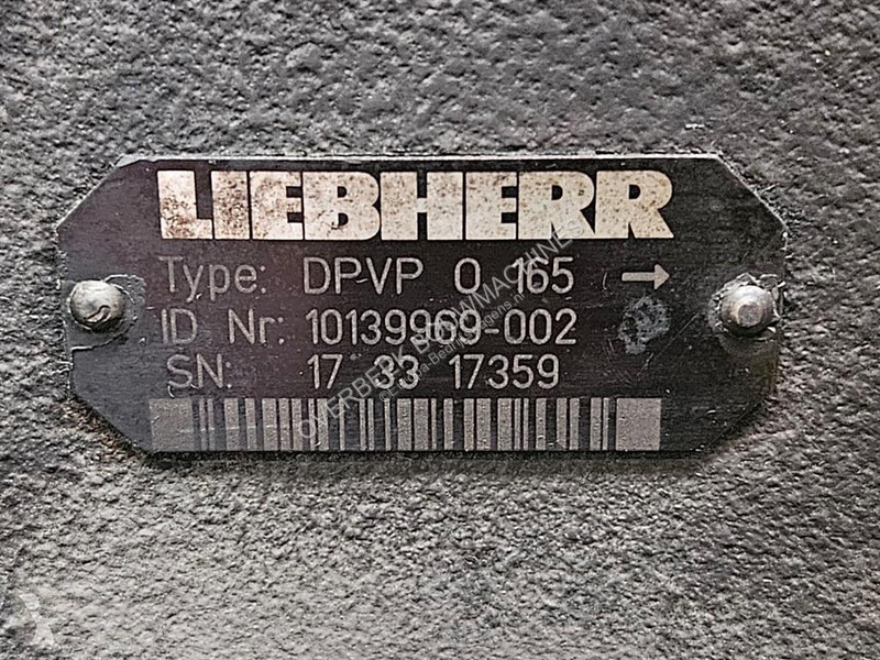 Véhicule utilitaire Liebherr...
