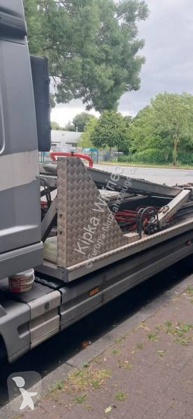 Samochód dostawczy Mercedes
