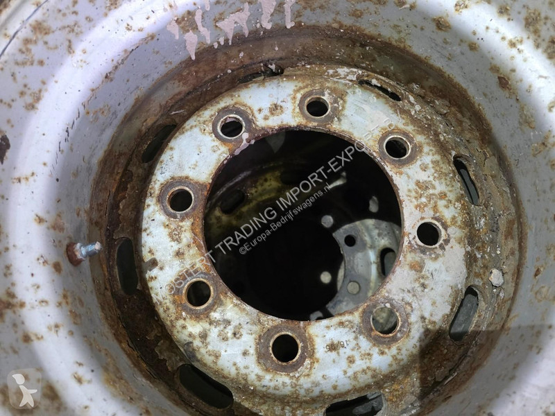 Samochód dostawczy Michelin 445/45 R19.5...