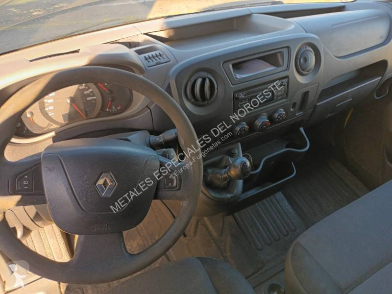 عربة نفعية Renault