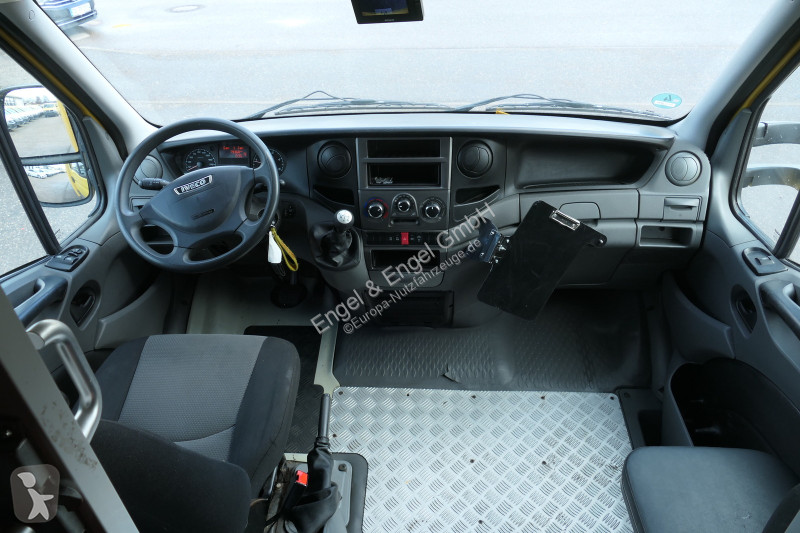 Коммерческий автомобиль Iveco Daily 35 S11 C30C...