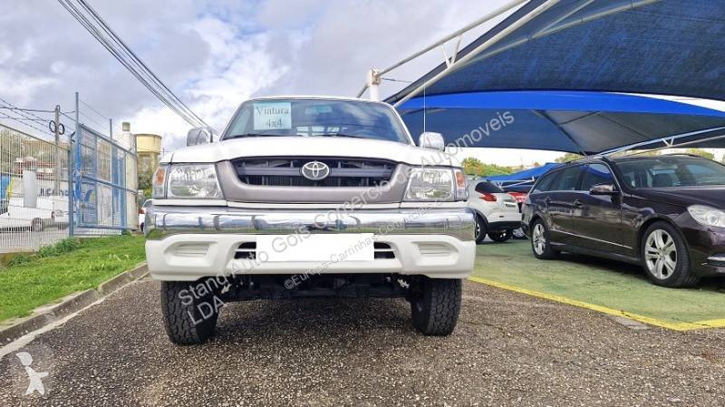 عربة نفعية Toyota