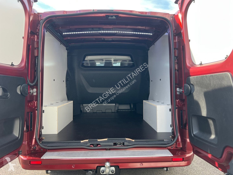 Véhicule utilitaire Renault TRAFIC III FG NEUF:...