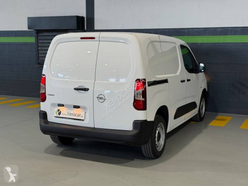عربة نفعية Opel 1.5 CDTi 100HP 3L