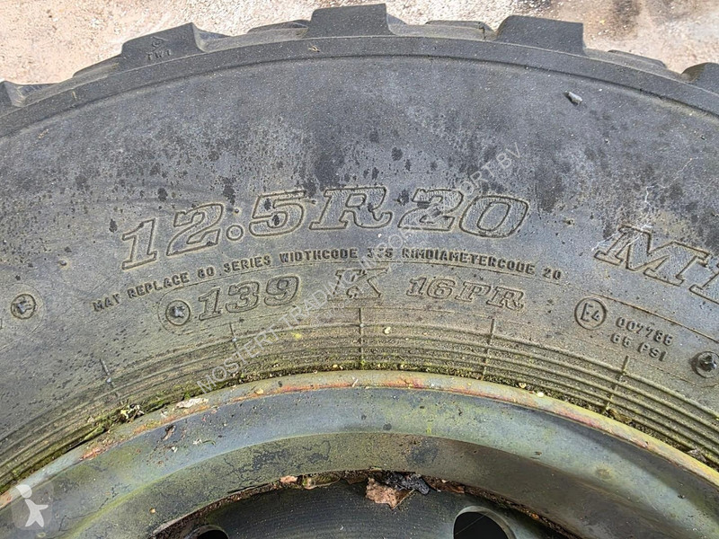 Samochód dostawczy Dunlop 12.5 R20 Dunlop 12.5...