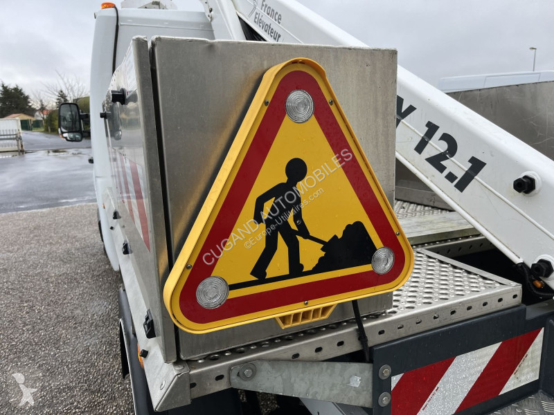 Véhicule utilitaire Renault MASTER III CCB...