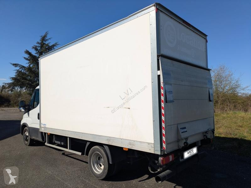 Véhicule utilitaire Iveco CCb 35C16H3.0...