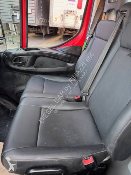 عربة نفعية Iveco