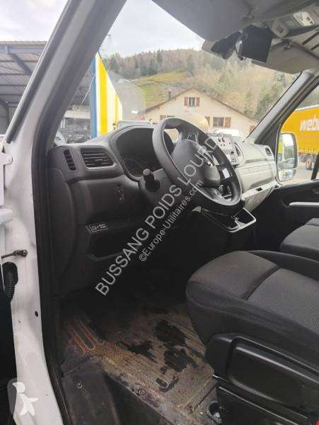 Samochód dostawczy Renault