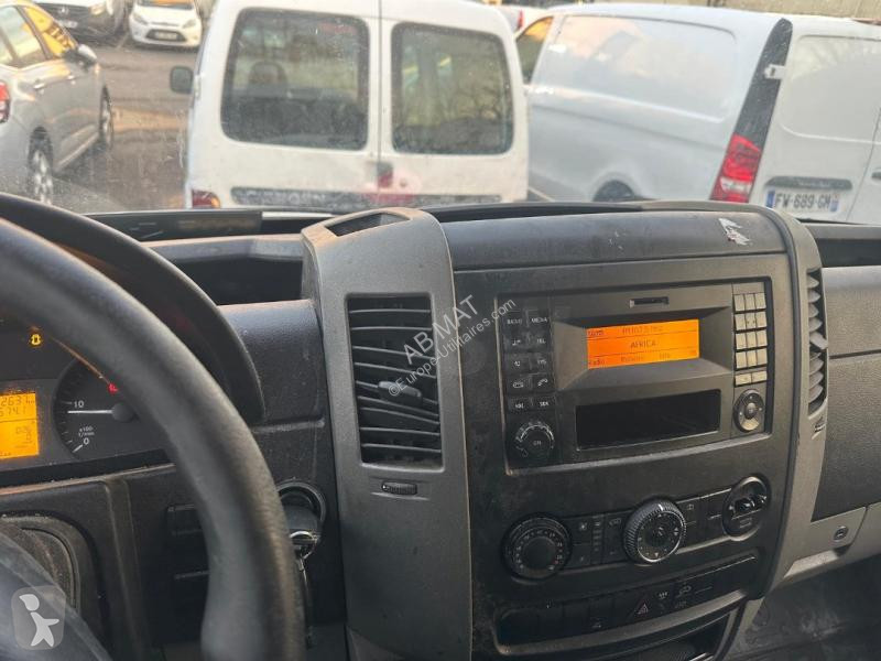 عربة نفعية Mercedes 214 CDI