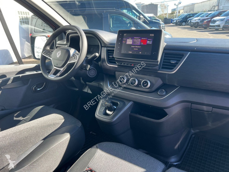 Véhicule utilitaire Renault TRAFIC III FG NEUF:...
