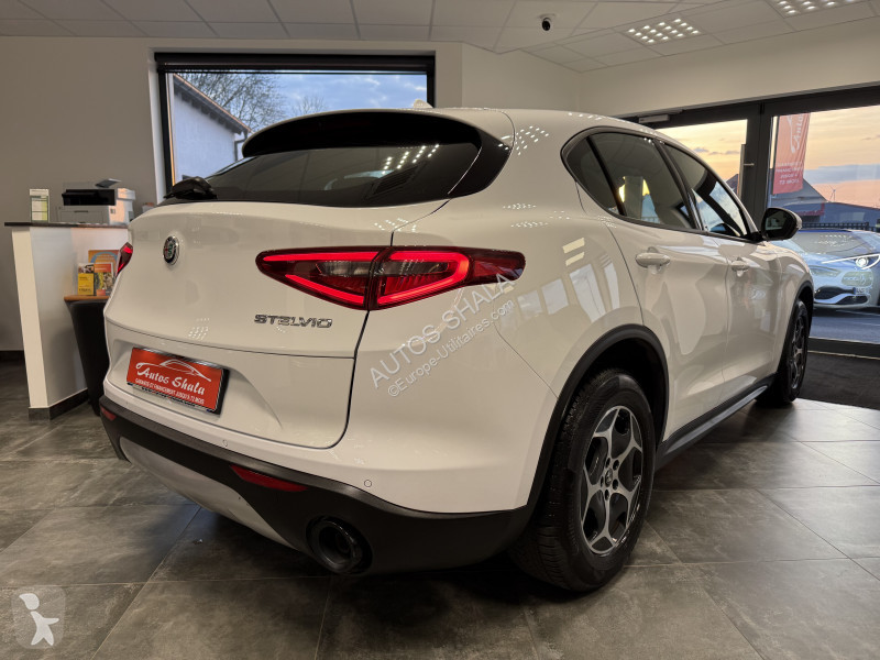 Samochód dostawczy Alfa-Roméo STELVIO / A...