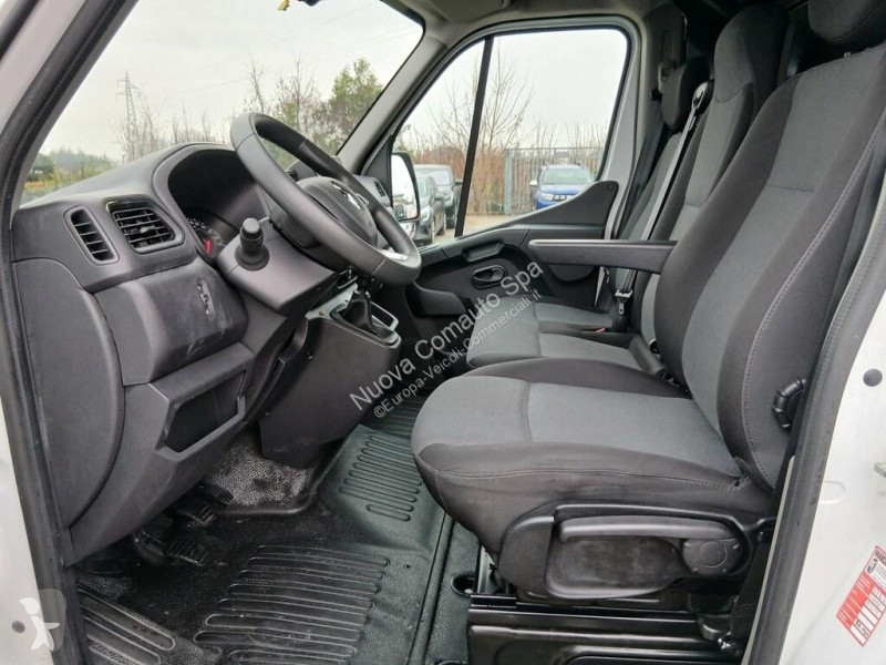Renault III 2019 Transporter