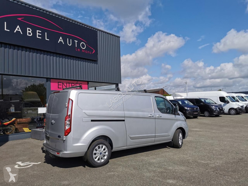 Véhicule utilitaire Ford