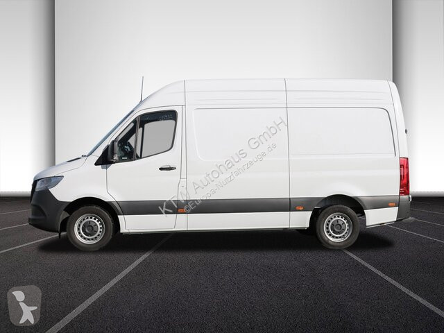 Véhicule utilitaire Mercedes Sprinter 317...