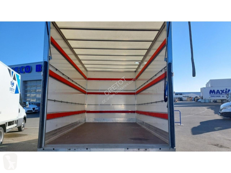 Véhicule utilitaire Iveco DAILY 35C16 3L