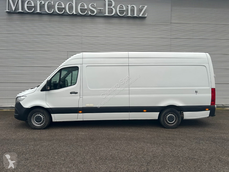 عربة نفعية Mercedes III 317 RWD