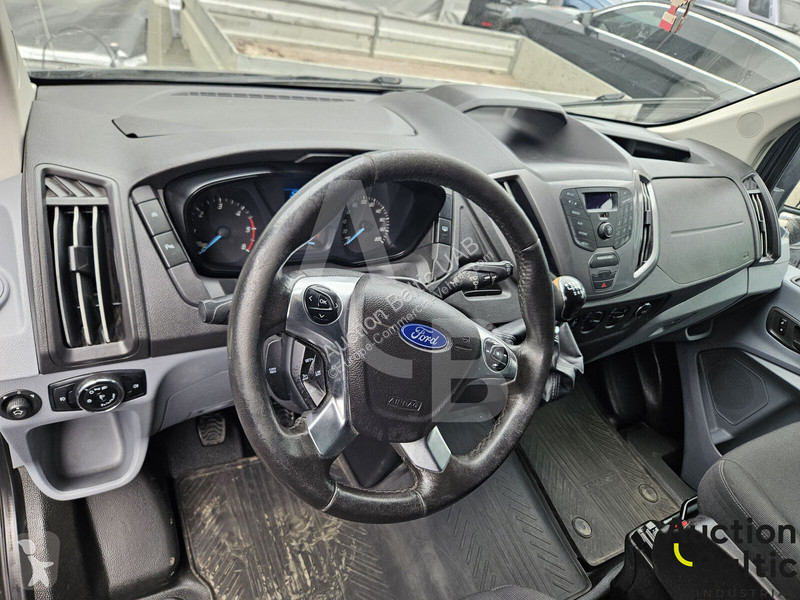 Коммерческий автомобиль Ford