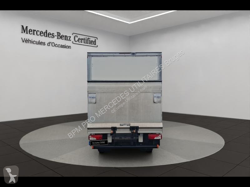 عربة نفعية Mercedes