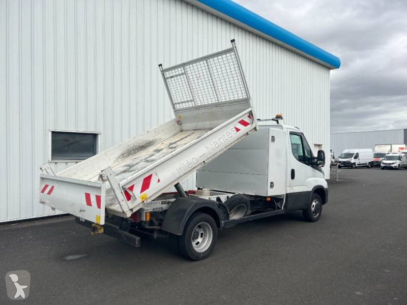 عربة نفعية Iveco