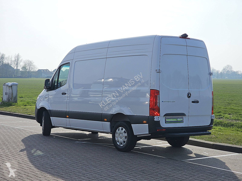 عربة نفعية Mercedes 314 56kWh 220Km WLTP