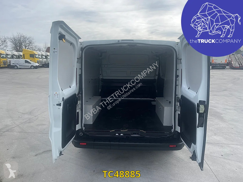 عربة نفعية Renault 3 150.30 EDC6 L1H1