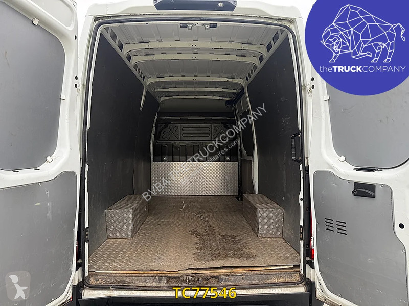 Nyttofordon Iveco 35S18V12