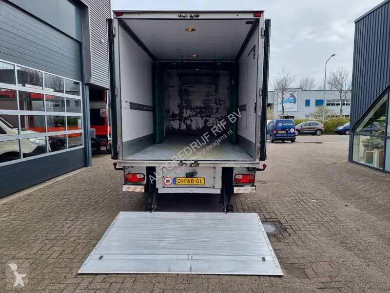 Samochód dostawczy Iveco 40C17 B/E 10T...