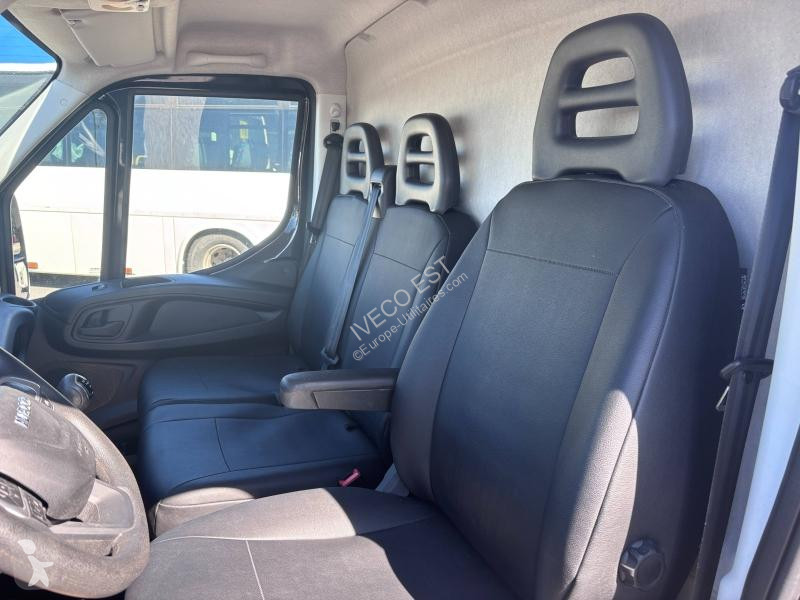 Véhicule utilitaire Iveco 35S Fg 35S16 160cv...