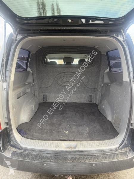 عربة نفعية Hyundai H1 VAN