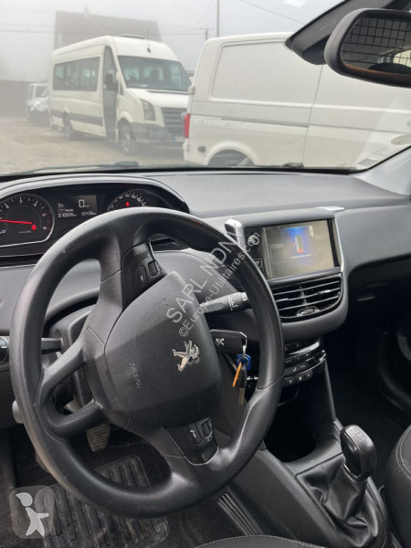 Véhicule utilitaire Peugeot
