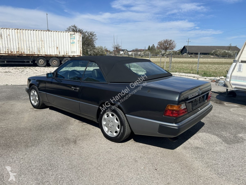 Furgoneta Mercedes E 300 Cabrio 24V