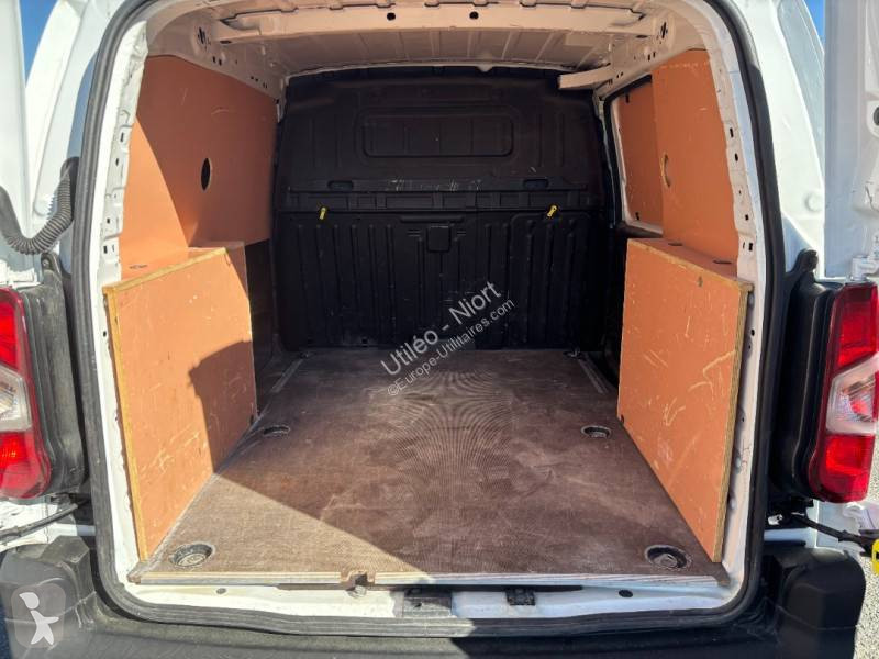 عربة نفعية Opel