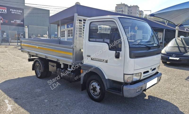 Nissan  van