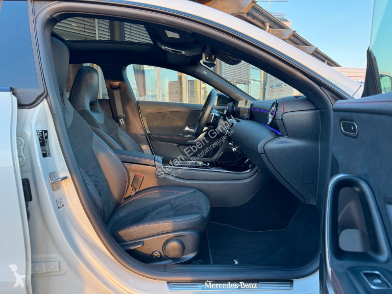 Mercedes CLA...