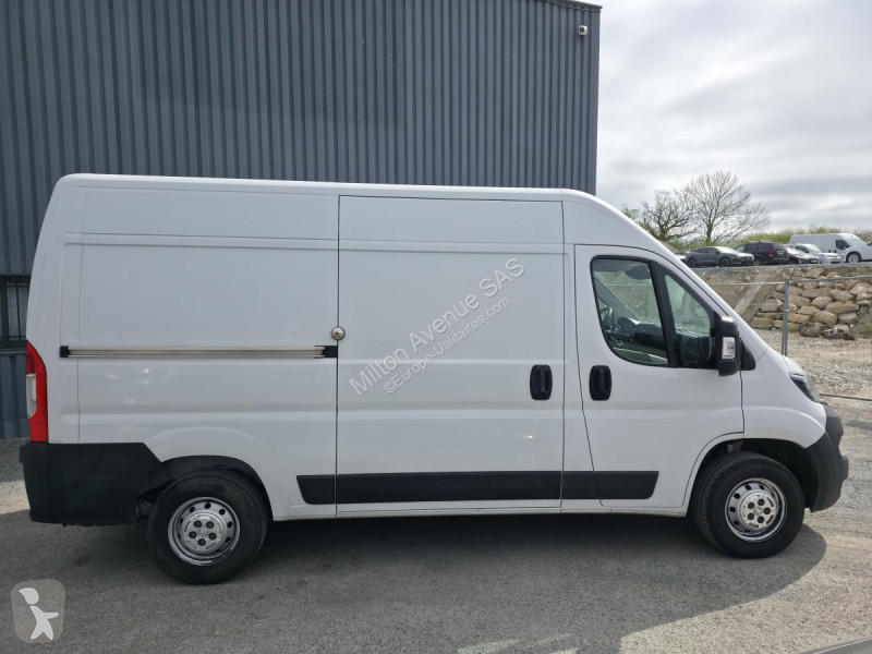 Peugeot BOXER Asphalt 335 L2H2 2.2 BlueHDi 140...