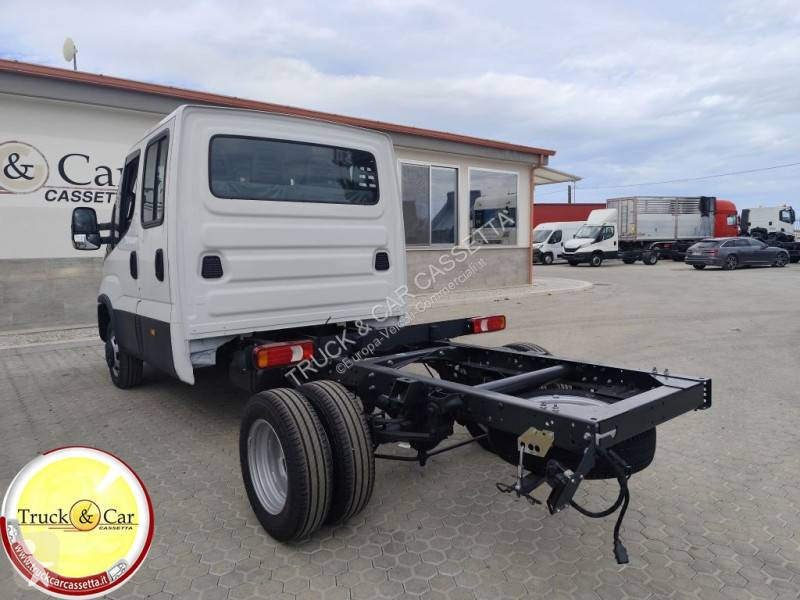 عربة نفعية Iveco