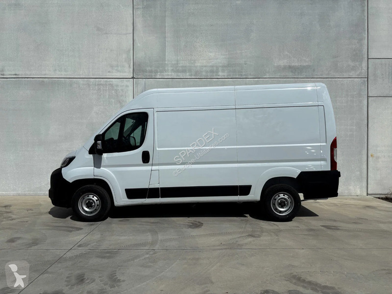 عربة نفعية Peugeot L2H2 | Leasing