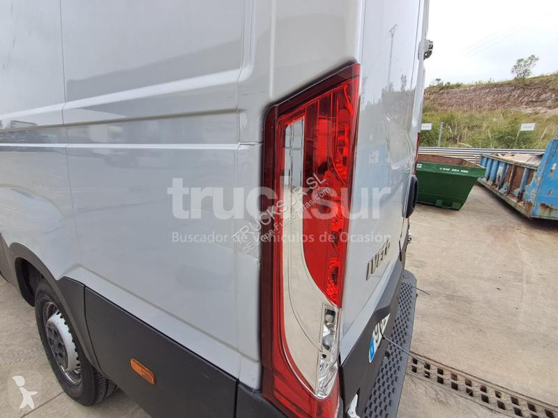Furgoneta Iveco  DAILY 35S14 12M3