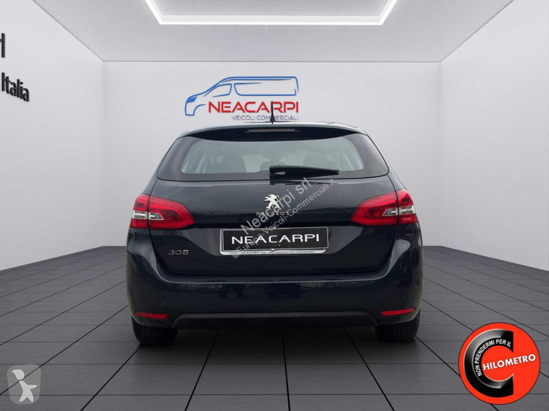 عربة نفعية Peugeot