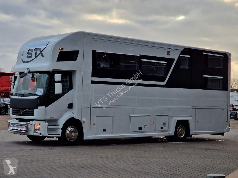 Véhicule utilitaire Volvo FL 290 STX BUFFL...