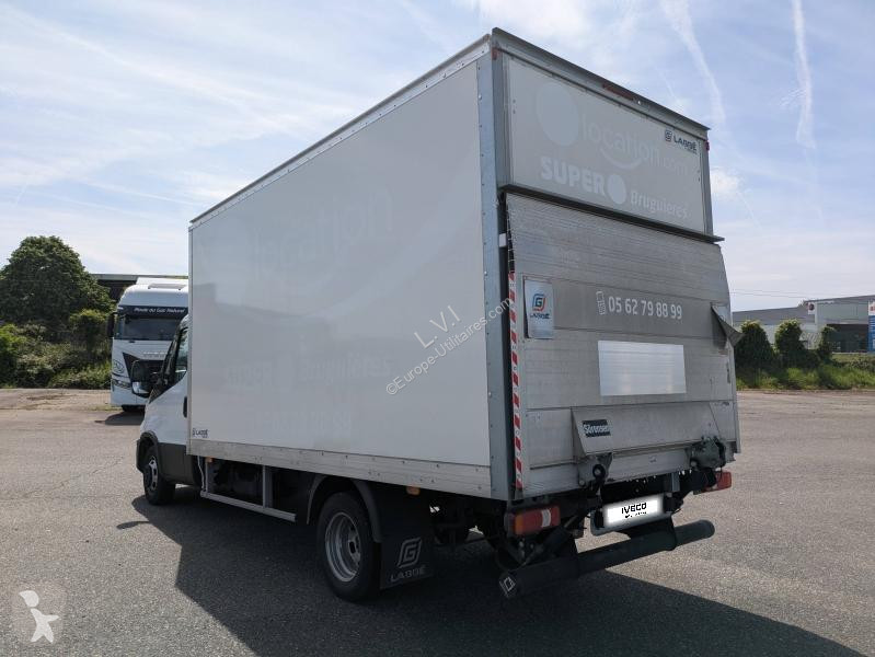 Véhicule utilitaire Iveco CCb 35C16H...