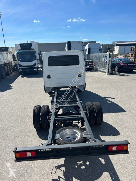 Furgoneta Iveco Daily 40 - 180 Fahrgestell, E6...