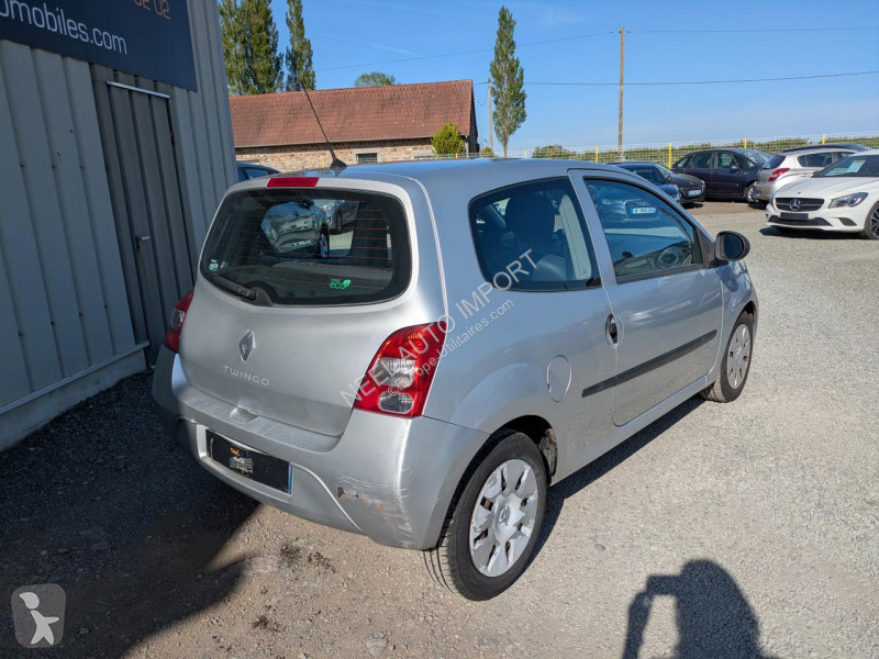 Véhicule utilitaire Renault TWINGO II 1.2I 75CH...