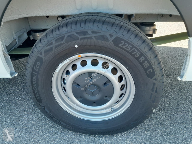 Samochód dostawczy Mercedes Furgone Traz. Post
