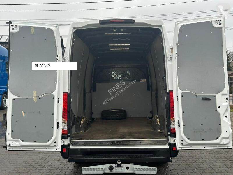 Samochód dostawczy Iveco Daily 35S18