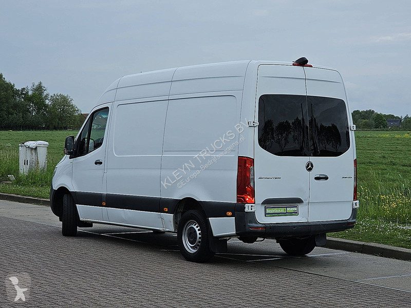 Véhicule utilitaire Mercedes 316 L2H2 Mbux RWD...