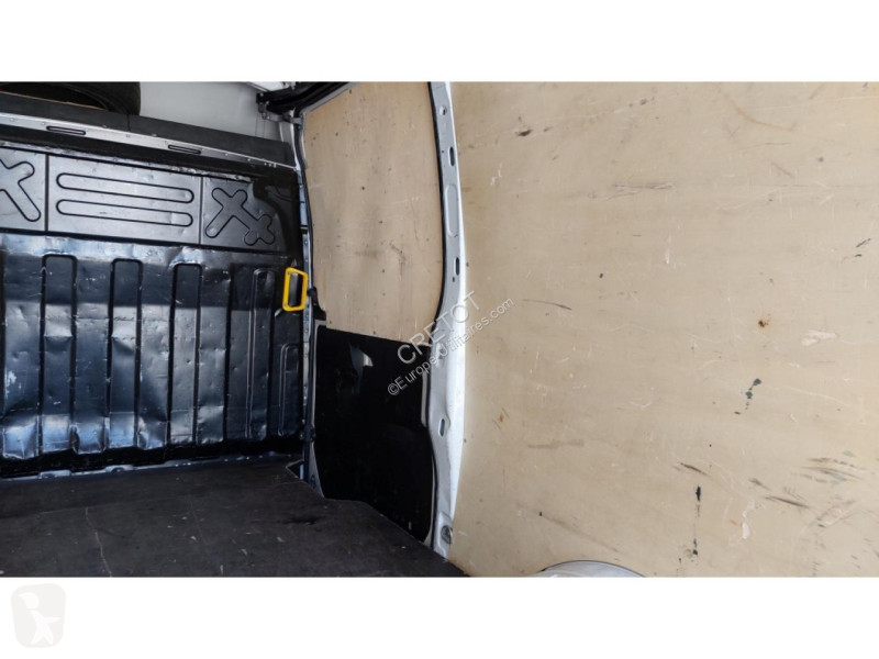Véhicule utilitaire Iveco DAILY 35 S 14 V 12 A8 E6