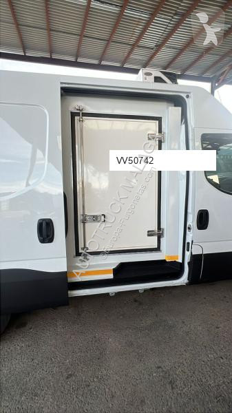 Furgoneta Iveco 35-150 FRIGORIFICO FRC 3.0C.C